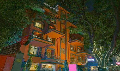 Treebo Trend Royalty Hotel