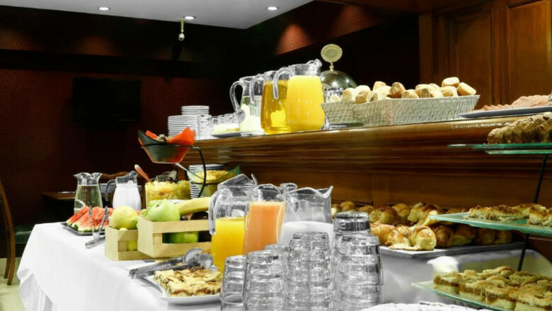 Cyan Americas Towers Hotel