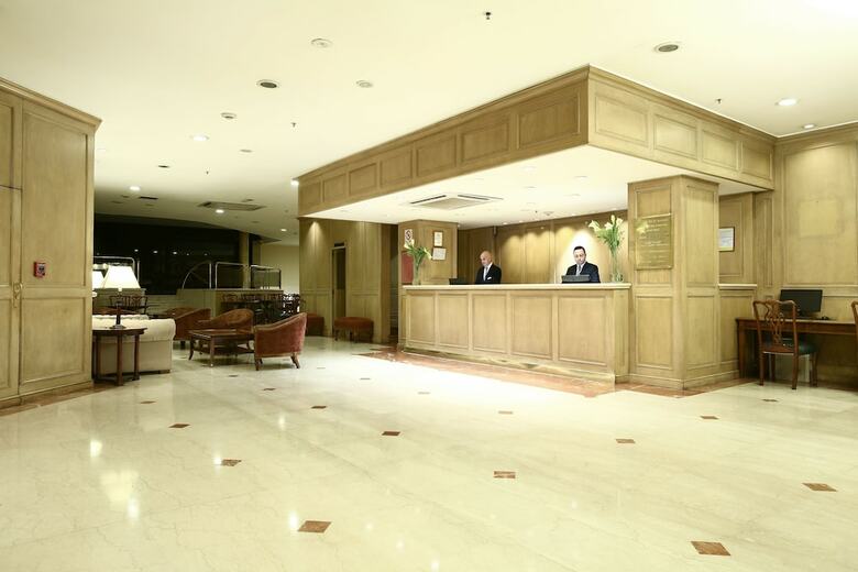 Cyan Americas Towers Hotel