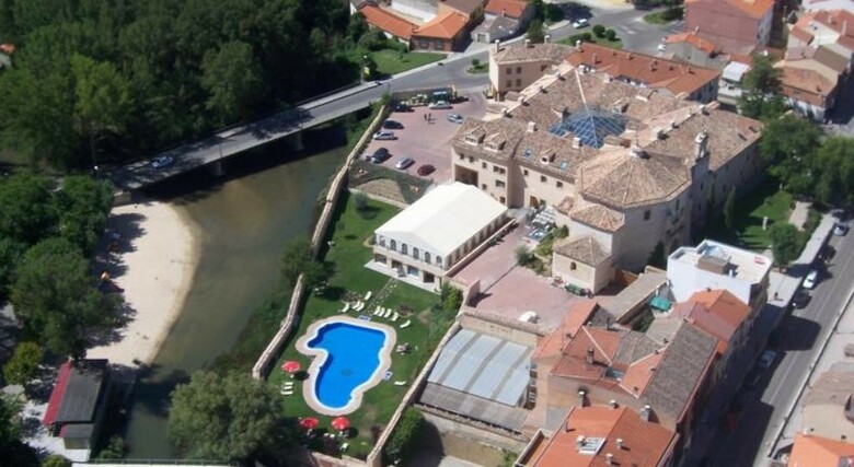 Azz Pe�afiel Las Claras Hotel & Spa