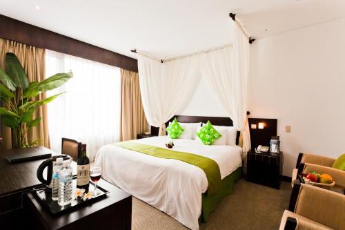 Hotel The Loft Seaside Suites