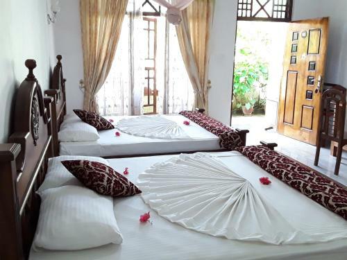 Hostal Ella Grand Peak Hotel