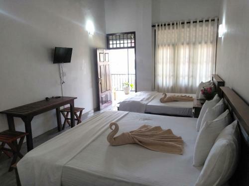 Hostal Ella Grand Peak Hotel