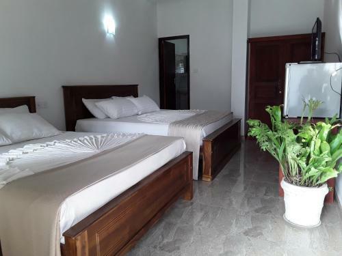Hostal Ella Grand Peak Hotel
