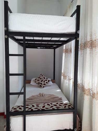 Hostal Ella Grand Peak Hotel