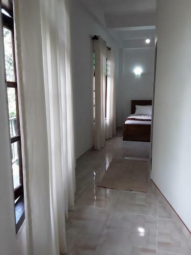 Hostal Ella Grand Peak Hotel
