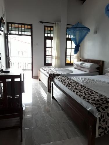 Hostal Ella Grand Peak Hotel