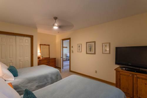 7th Heaven - Rustic Cabin With Pool Table, Close To Hawksnest!
