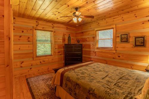 A Positive Outlook -10 Mins To Asu, Hot Tub - Pool Table - Corner Jacuzzi