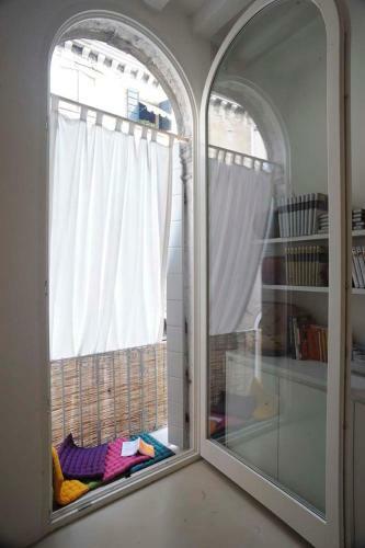 Rialto Apartment Canal View