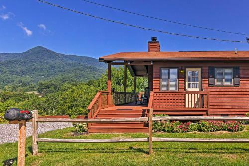 Evolve Mountain Escape With Fire Pit And Views!