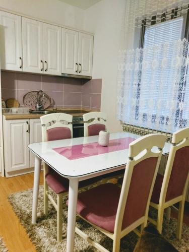 Apartman Jovanovi? 1