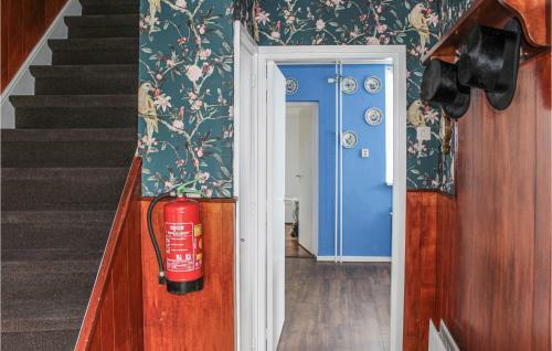Stunning Home In Acquoy With Wifi And 9 Bedrooms