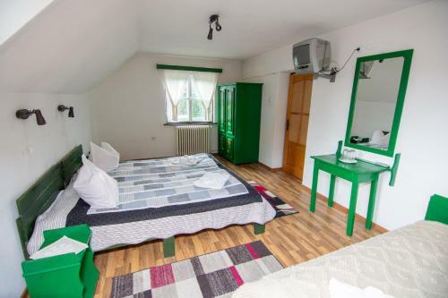 Hostal Pension Csom�d