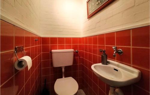 Stunning Home In Bruinisse With Wifi And 2 Bedrooms
