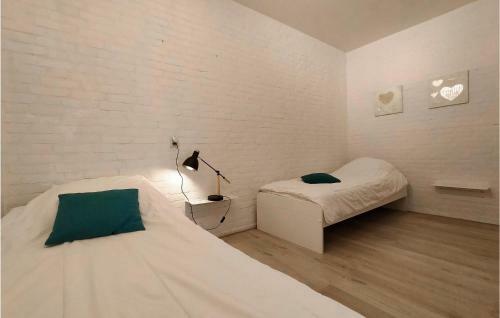 Amazing Home In Bruinisse With Wifi And 2 Bedrooms