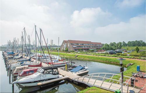 Amazing Home In Bruinisse With Wifi And 2 Bedrooms