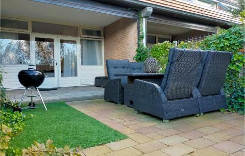 Amazing Home In Bruinisse With Wifi And 2 Bedrooms