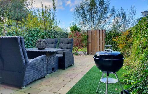 Amazing Home In Bruinisse With Wifi And 2 Bedrooms