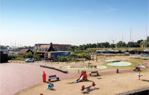 Amazing Home In Bruinisse With Wifi And 2 Bedrooms