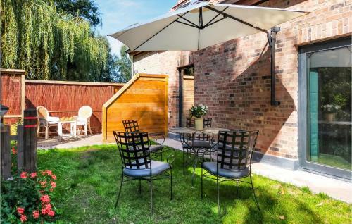 Nice Home In Knesselare With 6 Bedrooms