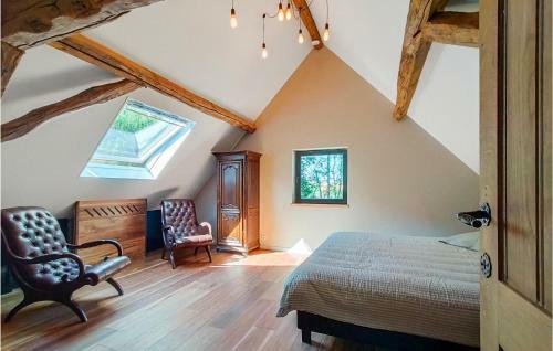 Nice Home In Knesselare With 6 Bedrooms