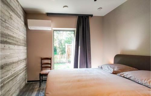 Nice Home In Knesselare With 6 Bedrooms