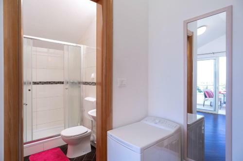 Hostal Rooms & Studio Villa Fio