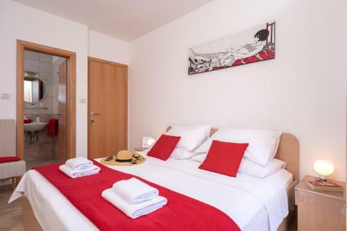 Hostal Rooms & Studio Villa Fio