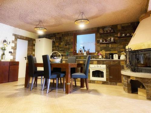 Apartment Malila - Pool, Sauna, Hottub, Terrace, Bbq, Sea View