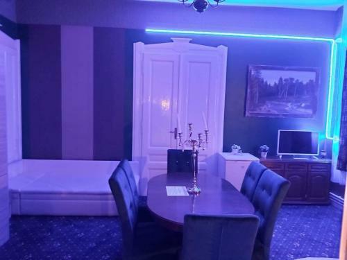 Villa Ultracentral For 6 Friends Apartments