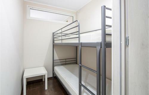 Nice Apartment In Krynica Morska With 1 Bedrooms