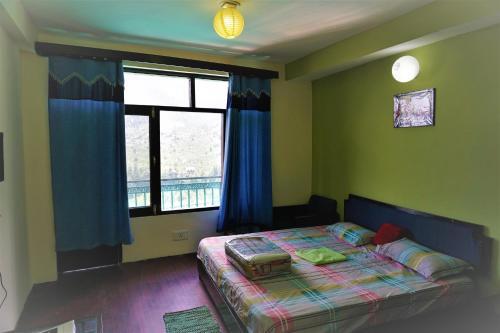 Bed & Breakfast Himalayan View (rooms And Rooftop Cafe)