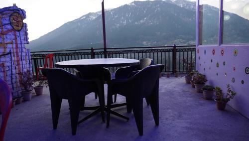 Bed & Breakfast Himalayan View (rooms And Rooftop Cafe)