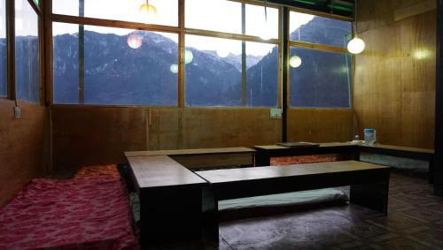 Bed & Breakfast Himalayan View (rooms And Rooftop Cafe)