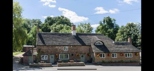 Posada The Plough Inn Boddington