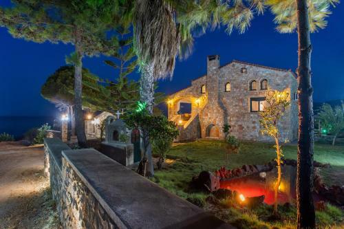 Villa Avlos