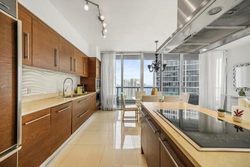Breathtaking Ocean View Unit Icon Brickell W