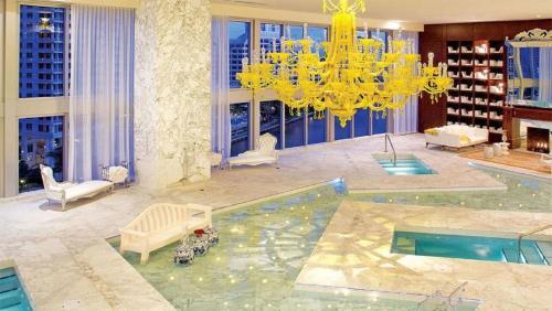 High Floor W Icon Condo-greatviews
