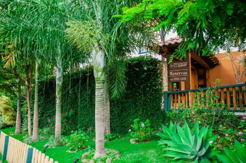 Hostal Tiradentes Village