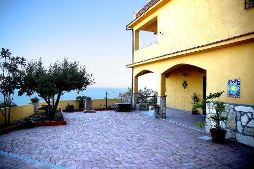 Apartamento Villa Yellow House