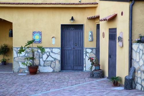 Apartamento Villa Yellow House