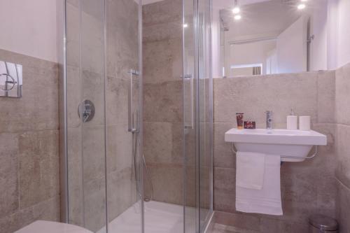 Hostal San Pierino Charming Rooms