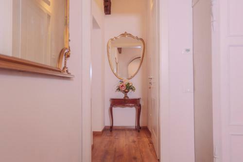 Hostal San Pierino Charming Rooms