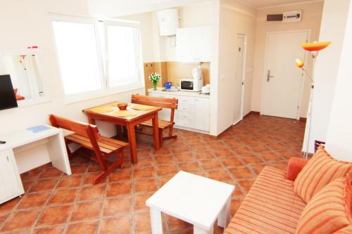 Mila & Aleksandr Apartments