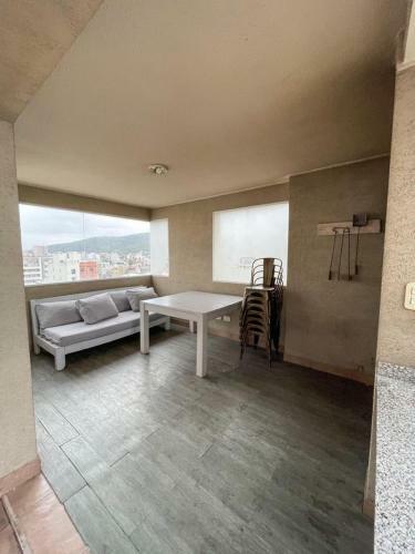 Apartamento Departamento Un Dormitorio C�modo En Salta Capital