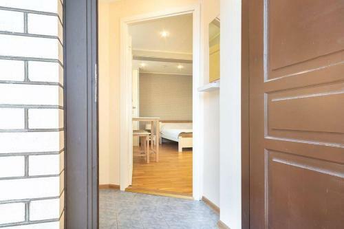 Bright Studio Apartment Near Beach!