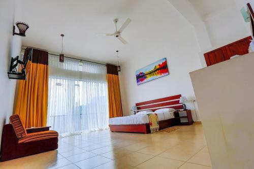 Thuruliya Hotel