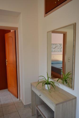 Roula's Apartment 2