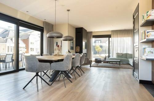 New High End Waterfront Family Villa